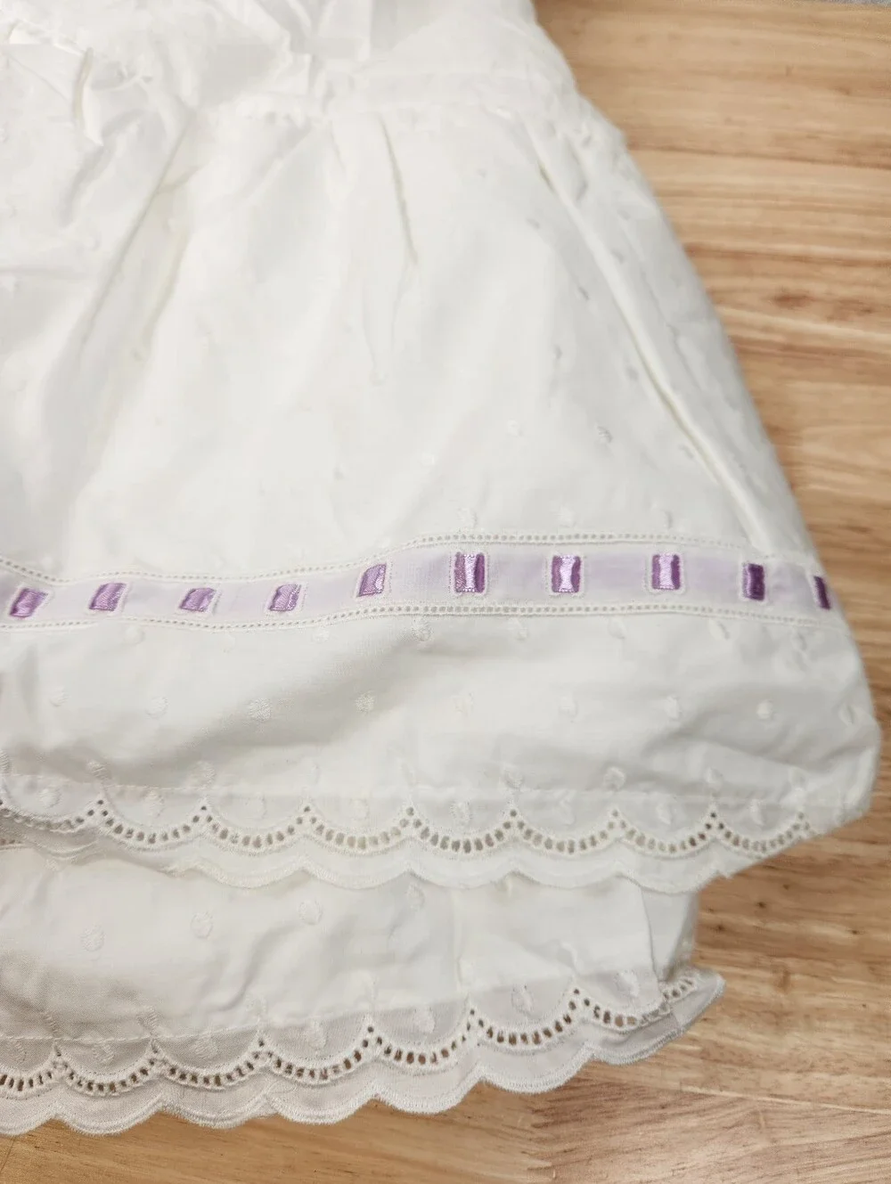 Pottery Barn Kids Ribbon Swiss Dot Crib Bed Skirt 28